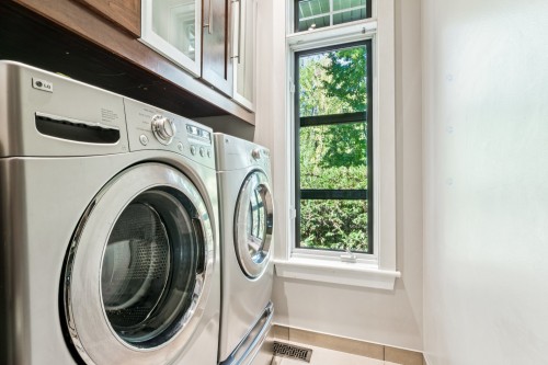 Salle de lavage - 7 11E Avenue, Laval (Auteuil), QC - Indoor Photo Showing Laundry Room