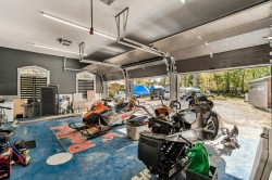 Garage - 