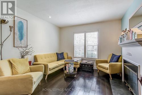 330 Gate Street, Niagara-On-The-Lake (Town), ON - Indoor Photo Showing Living Room