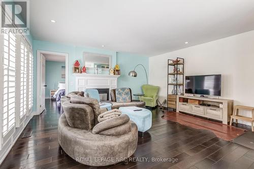 330 Gate Street, Niagara-On-The-Lake (Town), ON - Indoor Photo Showing Living Room