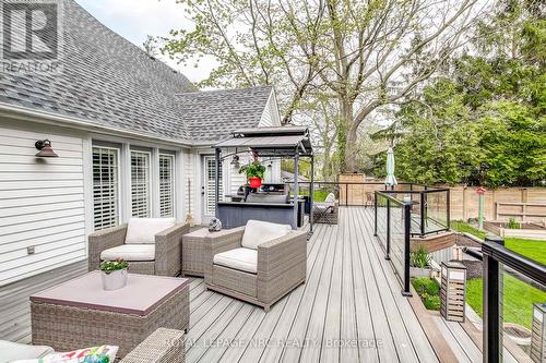 330 Gate Street, Niagara-On-The-Lake (Town), ON - Outdoor With Deck Patio Veranda With Exterior