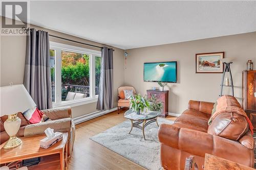 5 Feltz Road, Elliot Lake, ON - Indoor Photo Showing Living Room