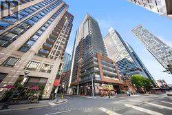 507 - 8 MERCER STREET  Toronto, ON M5V 0C4