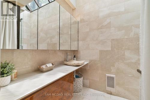 1287 Birchview Drive, Mississauga, ON - Indoor Photo Showing Bathroom