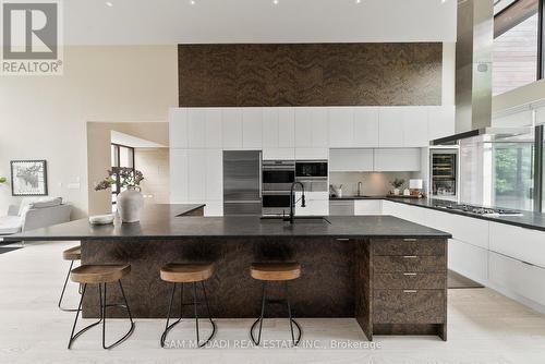 1287 Birchview Drive, Mississauga, ON - Indoor Photo Showing Kitchen