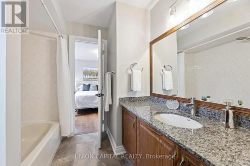 86 Charing Crescent, Aurora, ON - Indoor Photo Showing Bathroom