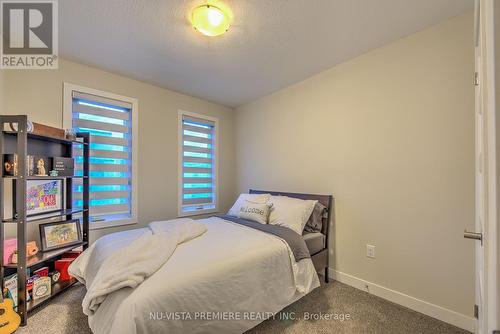 926 Battery Park, London North (North M), ON - Indoor Photo Showing Bedroom