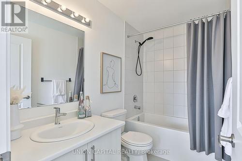 799 Stanstead Path, Oshawa, ON - Indoor Photo Showing Bathroom