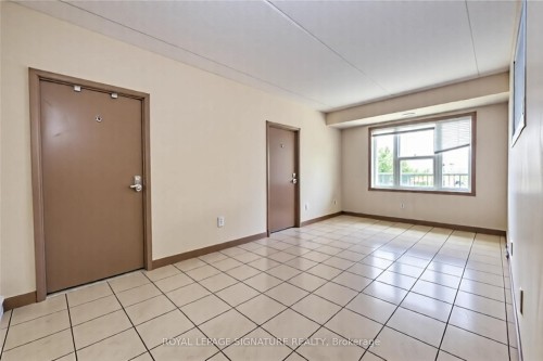 304-251 Lester Street, Waterloo, ON - Indoor Photo Showing Other Room
