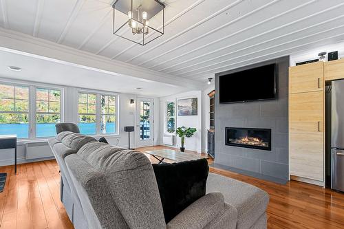 Salon - 193 Ch. De L'Aéroport, Saint-Donat, QC - Indoor Photo Showing Living Room With Fireplace