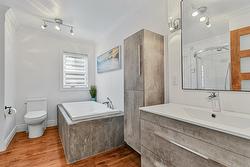 Salle de bains attenante à la CCP - 