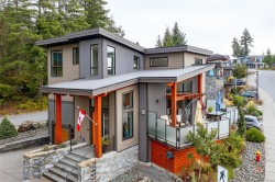 132 Amphion Terr  Nanaimo, BC V9T 0J1