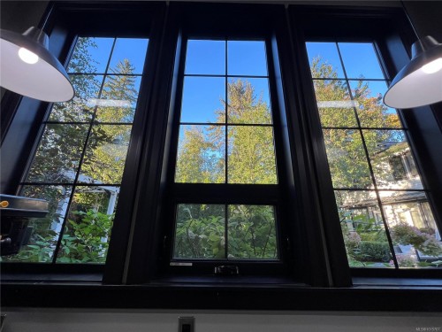 3943 Dillman Rd, Campbell River, BC 