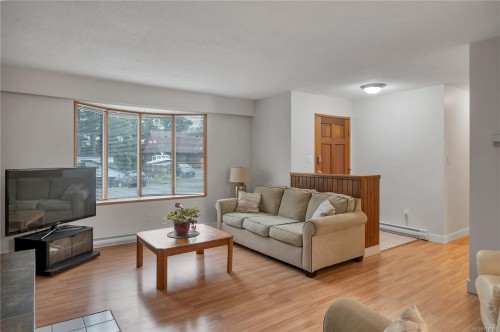 1437 Stag Rd, Campbell River, BC 