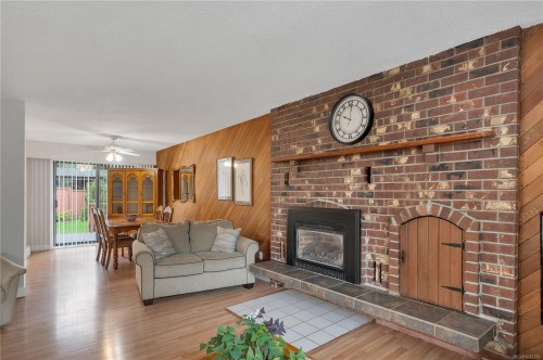 1437 Stag Rd, Campbell River, BC 