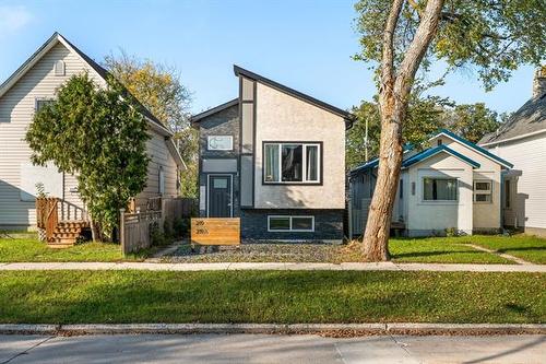 219 Roger ST  Winnipeg, MB R2H 1E2