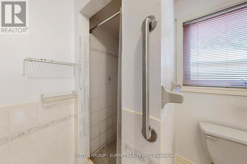 5525 Fleur-De-Lis, Mississauga, ON - Indoor Photo Showing Bathroom