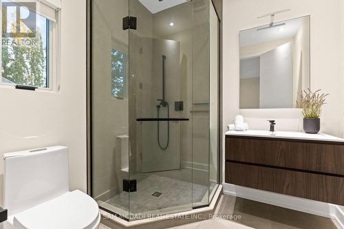 2075 Shawanaga Trail, Mississauga, ON - Indoor Photo Showing Bathroom