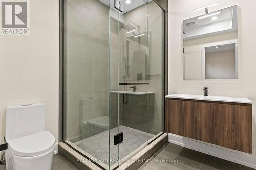 2075 Shawanaga Trail, Mississauga, ON - Indoor Photo Showing Bathroom