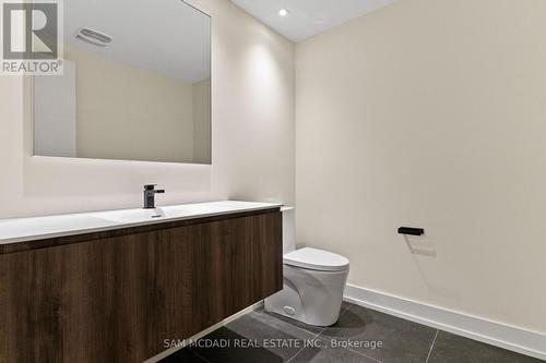 2075 Shawanaga Trail, Mississauga, ON - Indoor Photo Showing Bathroom