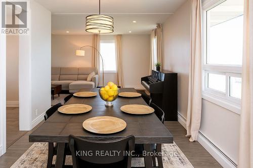 290 Lincoln Road, Waterloo, ON - Indoor Photo Showing Dining Room