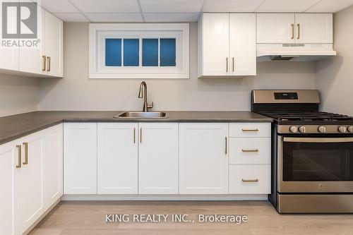 290 Lincoln Road, Waterloo, ON - Indoor Photo Showing Kitchen