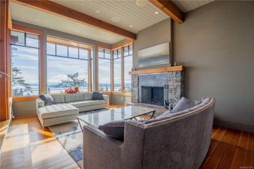 6927 Pirates Rd, Pender Island, BC 