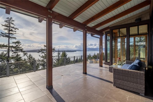 6927 Pirates Rd, Pender Island, BC 