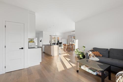 Living room - 1500 Rue Houle, Trois-Rivières, QC - Indoor Photo Showing Living Room