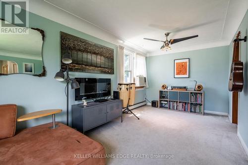 458 Elwood Road, Burlington, ON - Indoor