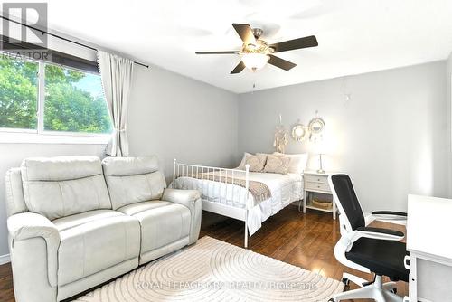 260 Gadsby Avenue, Welland (N. Welland), ON - Indoor Photo Showing Bedroom