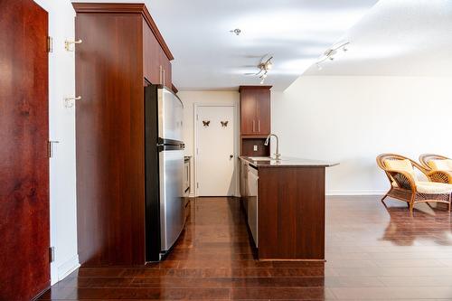 Kitchen - 406-1455 Rue Towers, Montréal (Ville-Marie), QC - Indoor Photo Showing Kitchen