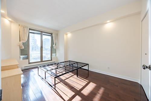 Bedroom - 406-1455 Rue Towers, Montréal (Ville-Marie), QC - Indoor Photo Showing Other Room