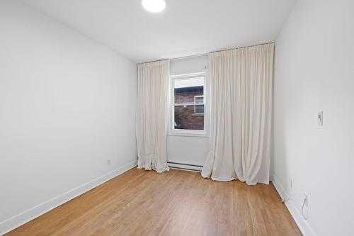 Bedroom - 10183 Av. Merritt, Montréal (Ahuntsic-Cartierville), QC - Indoor Photo Showing Other Room