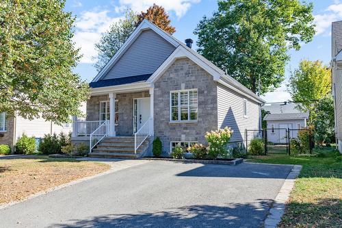 1072 Rue de Versailles  Saint-Jérôme, QC J6L 0C1