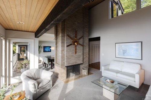 9600 Ardmore Dr, North Saanich, BC 