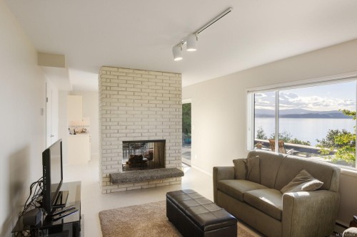 9600 Ardmore Dr, North Saanich, BC 