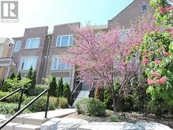 2 - 4855 HALF MOON GROVE  Mississauga, ON L6H 4J4