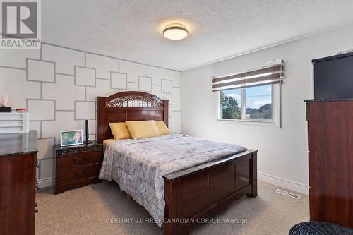 172 Golfdale Crescent, London South (South Q), ON - Indoor Photo Showing Bedroom