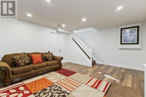 172 Golfdale Crescent, London South (South Q), ON - Indoor Photo Showing Living Room