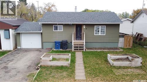 31 Jarvis Street, Qu'Appelle, SK - Outdoor