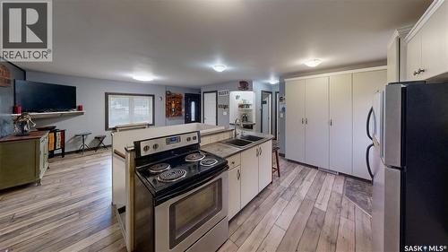 31 Jarvis Street, Qu'Appelle, SK - Indoor Photo Showing Kitchen