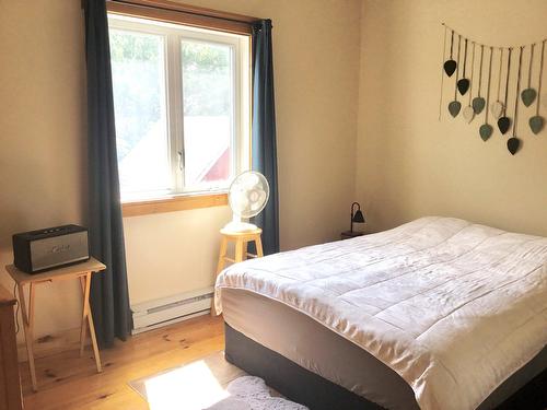 Chambre à coucher - 920 Rue Du Boisé, Sainte-Adèle, QC - Indoor Photo Showing Bedroom