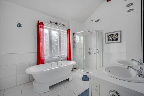 Salle de bains - 920 Rue Du Boisé, Sainte-Adèle, QC - Indoor Photo Showing Bathroom