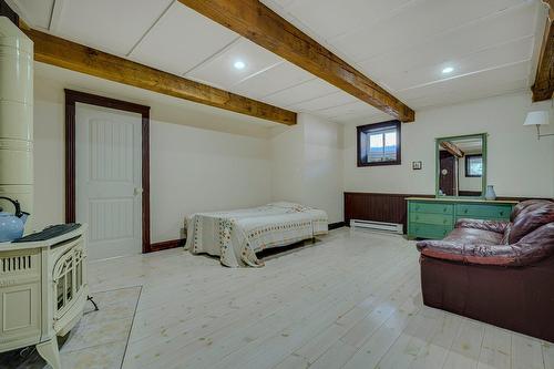 Salle familiale - 920 Rue Du Boisé, Sainte-Adèle, QC - Indoor