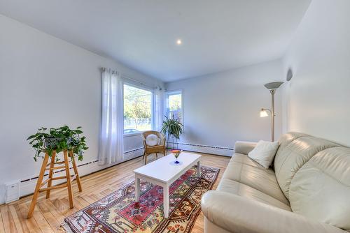 Living room - 1107  - 1111 Rue De Lanaudière, Joliette, QC - Indoor Photo Showing Living Room