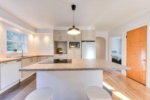 Kitchen - 1107  - 1111 Rue De Lanaudière, Joliette, QC - Indoor Photo Showing Kitchen With Double Sink With Upgraded Kitchen
