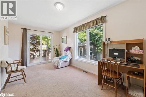 37 Shackleton Dr, Guelph, ON - Indoor