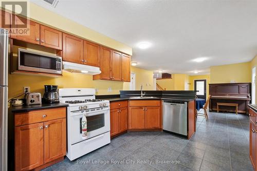 37 Shackleton Drive, Guelph (Grange Road), ON - Indoor Photo Showing Kitchen With Double Sink