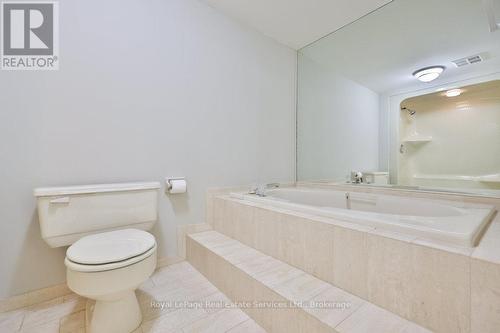 607 - 2170 Marine Drive, Oakville (Br Bronte), ON - Indoor Photo Showing Bathroom